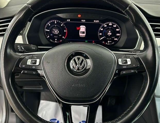 Фольксваген Пассат, объемом двигателя 2 л и пробегом 184 тыс. км за 21950 $, фото 12 на Automoto.ua