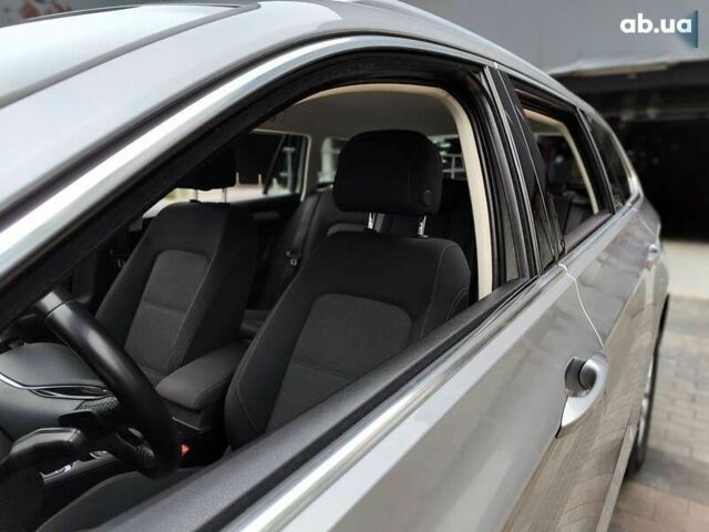 Фольксваген Пассат, объемом двигателя 2 л и пробегом 199 тыс. км за 17490 $, фото 3 на Automoto.ua