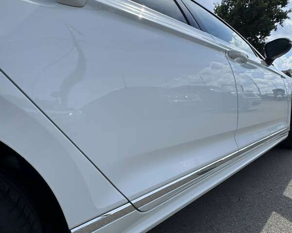 Фольксваген Пассат 2021 у Києві на Automoto.ua Фольксваген Пассат, об'ємом двигуна 2 л та пробігом 194 тис. км за 25900 $, фото 17 на Automoto.ua