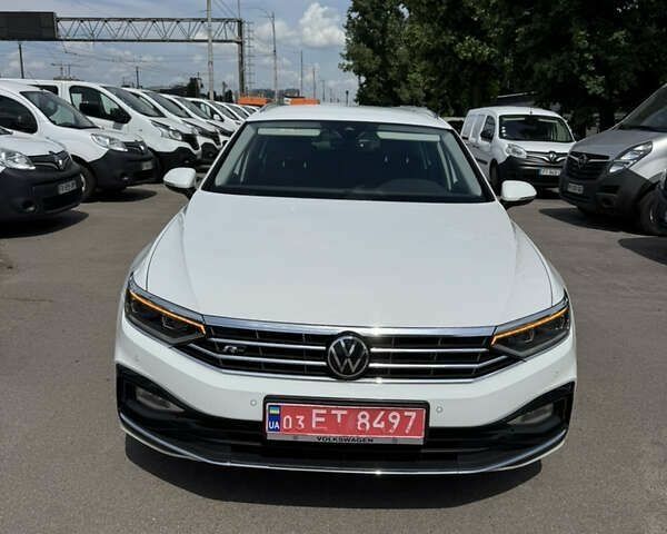 Фольксваген Пассат 2021 у Києві на Automoto.ua Фольксваген Пассат, об'ємом двигуна 2 л та пробігом 194 тис. км за 25900 $, фото 2 на Automoto.ua