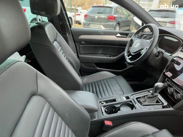 Фольксваген Пассат 2021 в Киеве на Automoto.ua Фольксваген Пассат, объемом двигателя 2 л и пробегом 15 тыс. км за 43298 $, фото 35 на Automoto.ua