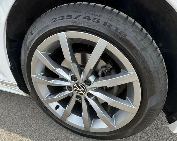 Фольксваген Пассат 2021 у Києві на Automoto.ua Фольксваген Пассат, об'ємом двигуна 2 л та пробігом 194 тис. км за 25900 $, фото 16 на Automoto.ua