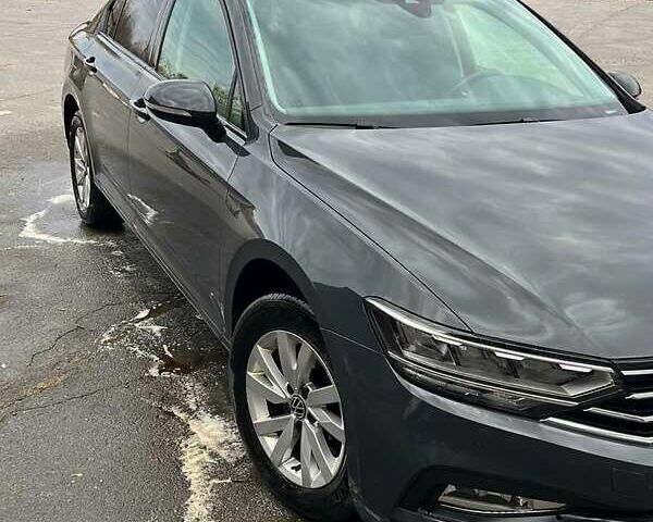 Фольксваген Пассат, объемом двигателя 1.97 л и пробегом 127 тыс. км за 25000 $, фото 1 на Automoto.ua