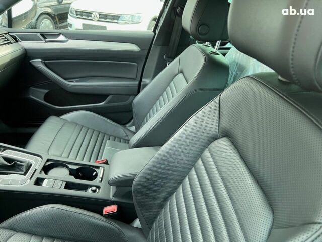 Фольксваген Пассат 2021 в Киеве на Automoto.ua Фольксваген Пассат, объемом двигателя 2 л и пробегом 15 тыс. км за 43298 $, фото 17 на Automoto.ua
