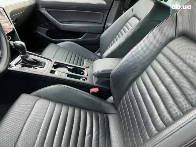 Фольксваген Пассат 2021 в Киеве на Automoto.ua Фольксваген Пассат, объемом двигателя 2 л и пробегом 15 тыс. км за 43298 $, фото 7 на Automoto.ua