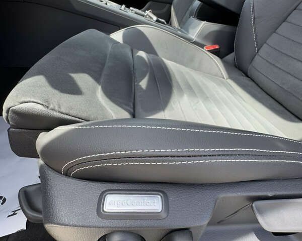 Фольксваген Пассат 2021 у Києві на Automoto.ua Фольксваген Пассат, об'ємом двигуна 2 л та пробігом 194 тис. км за 25900 $, фото 26 на Automoto.ua