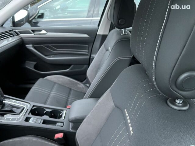 Фольксваген Пассат, объемом двигателя 2 л и пробегом 1 тыс. км за 46515 $, фото 17 на Automoto.ua