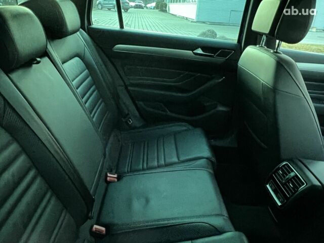 Фольксваген Пассат, объемом двигателя 2 л и пробегом 24 тыс. км за 48471 $, фото 14 на Automoto.ua