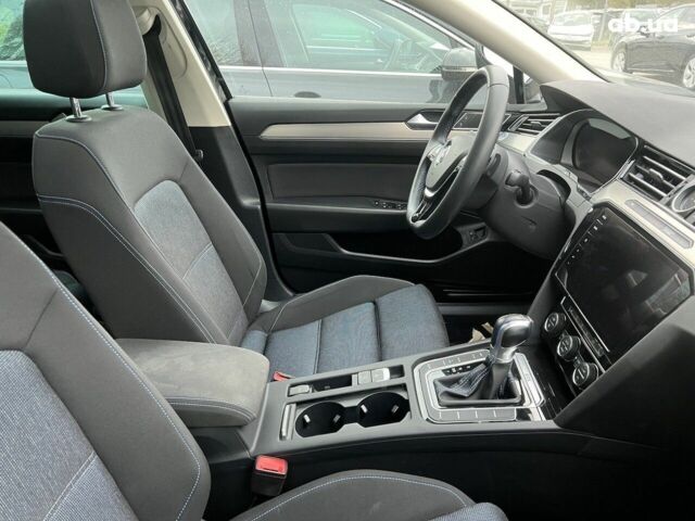 Фольксваген Пассат, объемом двигателя 1.4 л и пробегом 1 тыс. км за 46515 $, фото 5 на Automoto.ua