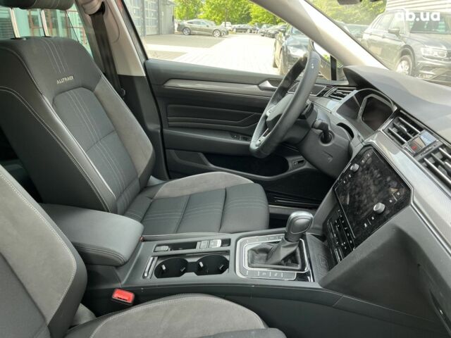 Фольксваген Пассат, объемом двигателя 2 л и пробегом 22 тыс. км за 44450 $, фото 12 на Automoto.ua
