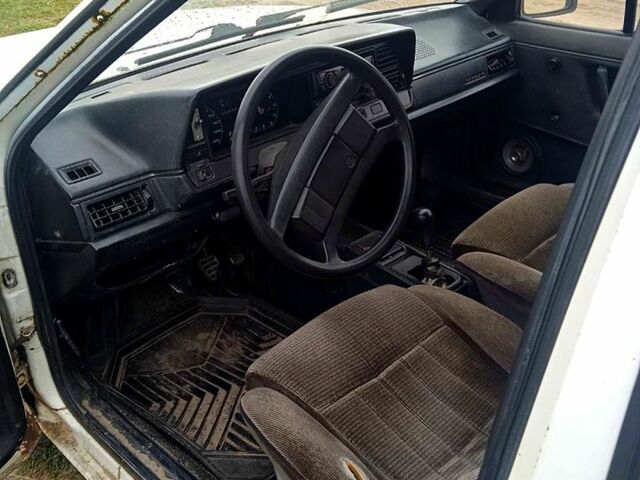 Фольксваген Пассат, объемом двигателя 1.6 л и пробегом 200 тыс. км за 850 $, фото 4 на Automoto.ua