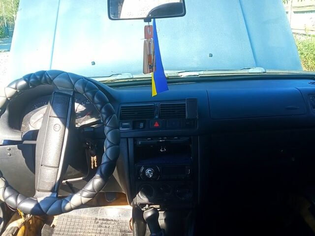 Фольксваген Пассат, объемом двигателя 1.6 л и пробегом 303 тыс. км за 770 $, фото 1 на Automoto.ua