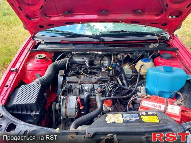 Фольксваген Пассат, об'ємом двигуна 1.8 л та пробігом 366 тис. км за 950 $, фото 4 на Automoto.ua