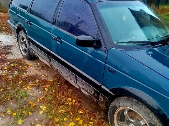 Фольксваген Пассат, объемом двигателя 1.8 л и пробегом 100 тыс. км за 1400 $, фото 1 на Automoto.ua