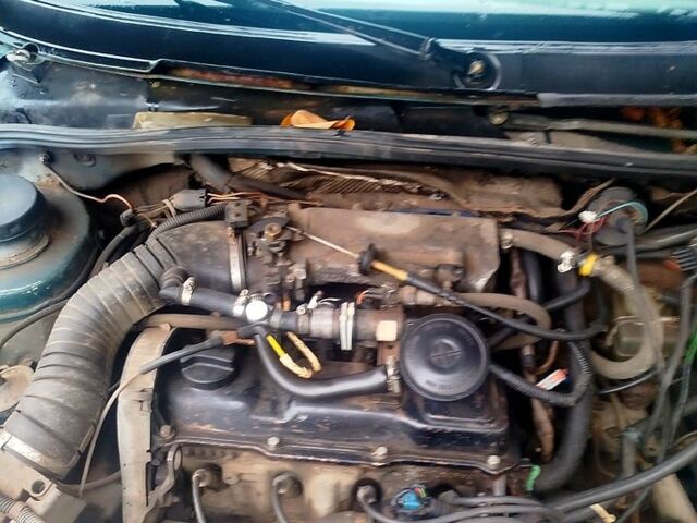 Фольксваген Пассат, объемом двигателя 1.8 л и пробегом 100 тыс. км за 1400 $, фото 3 на Automoto.ua