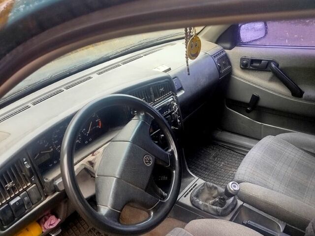 Фольксваген Пассат, объемом двигателя 1.8 л и пробегом 100 тыс. км за 1400 $, фото 4 на Automoto.ua