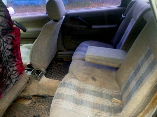 Фольксваген Пассат, объемом двигателя 1.8 л и пробегом 100 тыс. км за 1400 $, фото 7 на Automoto.ua