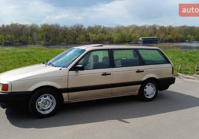 Фольксваген Пассат, объемом двигателя 1.8 л и пробегом 400 тыс. км за 2700 $, фото 3 на Automoto.ua