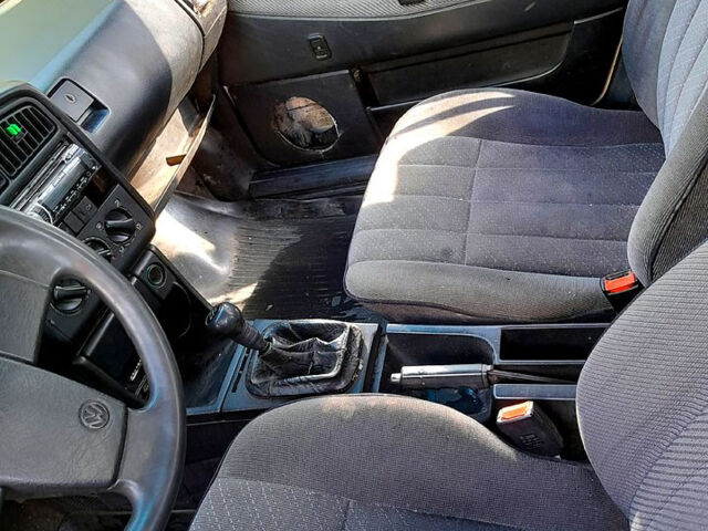 Фольксваген Пассат, объемом двигателя 1.8 л и пробегом 252 тыс. км за 1050 $, фото 7 на Automoto.ua