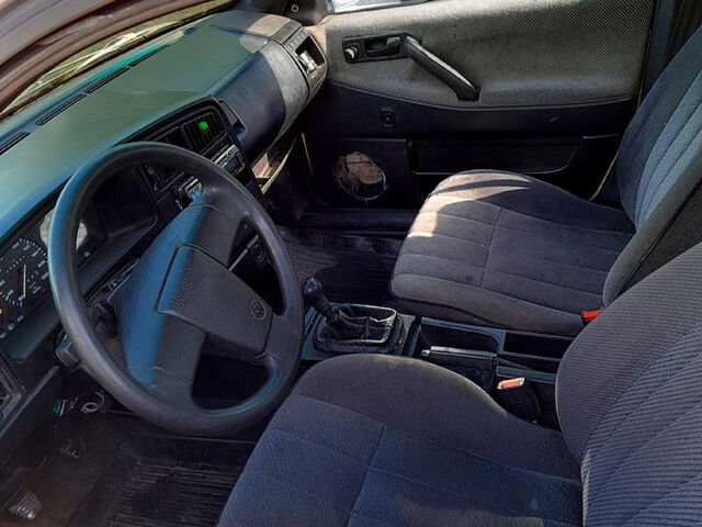 Фольксваген Пассат, объемом двигателя 1.8 л и пробегом 252 тыс. км за 1050 $, фото 6 на Automoto.ua