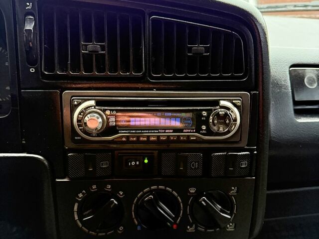 Фольксваген Пассат, объемом двигателя 1.8 л и пробегом 326 тыс. км за 1350 $, фото 11 на Automoto.ua