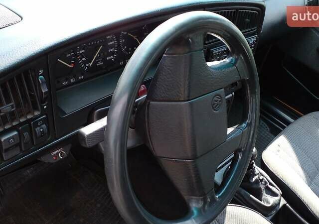 Фольксваген Пассат, объемом двигателя 1.8 л и пробегом 400 тыс. км за 2700 $, фото 5 на Automoto.ua