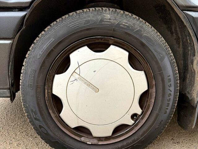 Фольксваген Пассат, объемом двигателя 1.8 л и пробегом 326 тыс. км за 1350 $, фото 6 на Automoto.ua