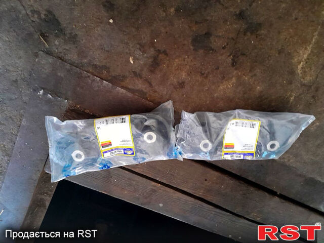 Фольксваген Пассат, объемом двигателя 1.8 л и пробегом 252 тыс. км за 1050 $, фото 11 на Automoto.ua