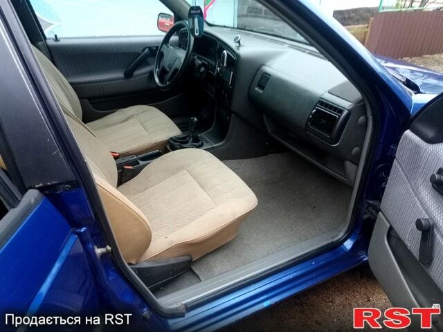 Фольксваген Пассат, объемом двигателя 1.8 л и пробегом 0 тыс. км за 2600 $, фото 9 на Automoto.ua