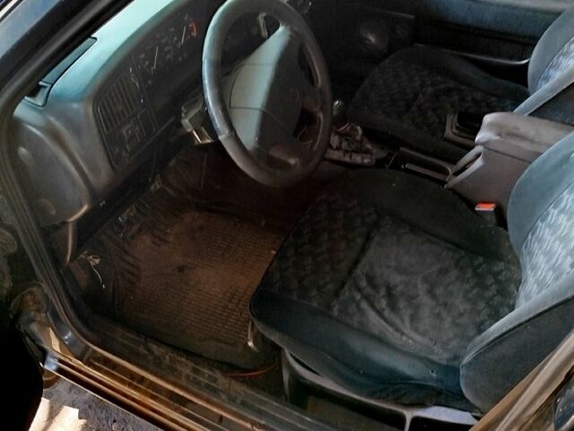 Фольксваген Пассат, об'ємом двигуна 1.8 л та пробігом 250 тис. км за 1700 $, фото 3 на Automoto.ua