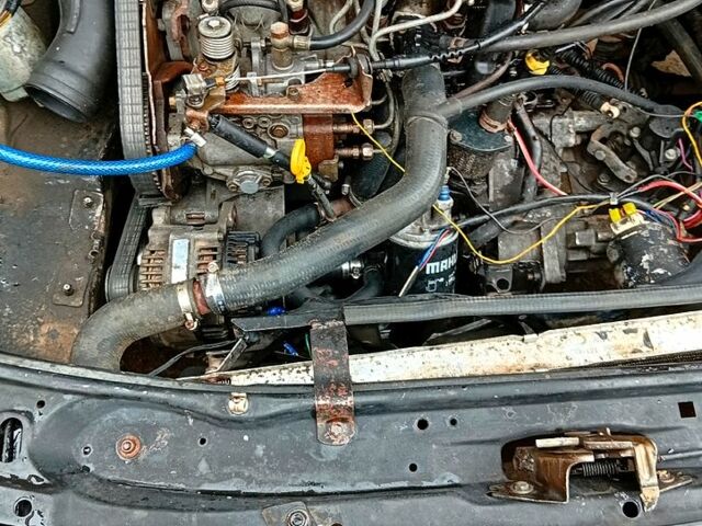 Фольксваген Пассат, объемом двигателя 1.9 л и пробегом 380 тыс. км за 1500 $, фото 4 на Automoto.ua