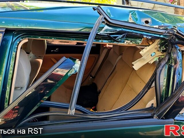 Фольксваген Пассат, объемом двигателя 1.8 л и пробегом 320 тыс. км за 1800 $, фото 4 на Automoto.ua