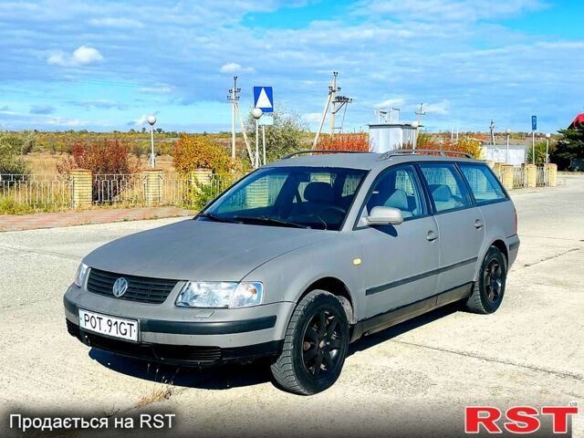 Фольксваген Пассат, объемом двигателя 1.9 л и пробегом 380 тыс. км за 1899 $, фото 5 на Automoto.ua