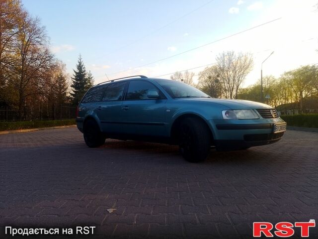 Фольксваген Пассат, объемом двигателя 2.3 л и пробегом 300 тыс. км за 4500 $, фото 3 на Automoto.ua