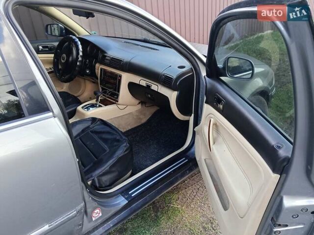 Фольксваген Пассат, объемом двигателя 2.5 л и пробегом 258 тыс. км за 2500 $, фото 3 на Automoto.ua