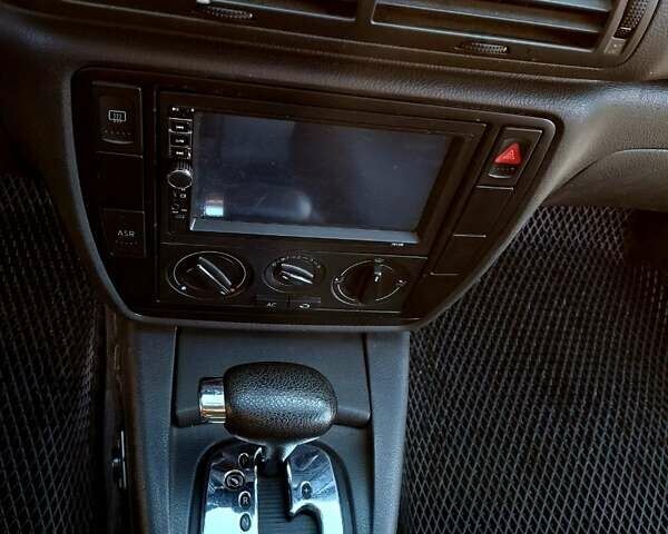 Фольксваген Пассат, объемом двигателя 1.78 л и пробегом 170 тыс. км за 2800 $, фото 15 на Automoto.ua