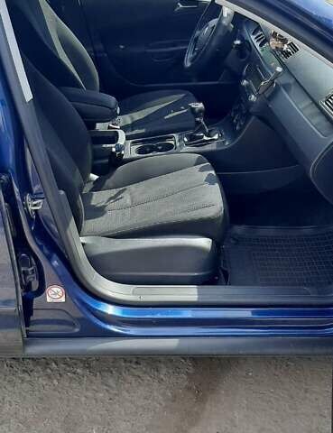 Фольксваген Пассат, объемом двигателя 1.6 л и пробегом 270 тыс. км за 5400 $, фото 4 на Automoto.ua