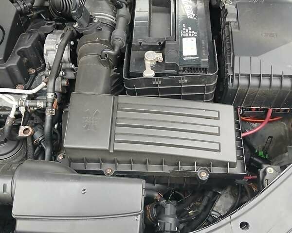 Фольксваген Пассат, объемом двигателя 2 л и пробегом 325 тыс. км за 5600 $, фото 3 на Automoto.ua