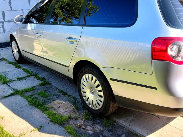 Фольксваген Пассат, объемом двигателя 1.6 л и пробегом 0 тыс. км за 5400 $, фото 3 на Automoto.ua