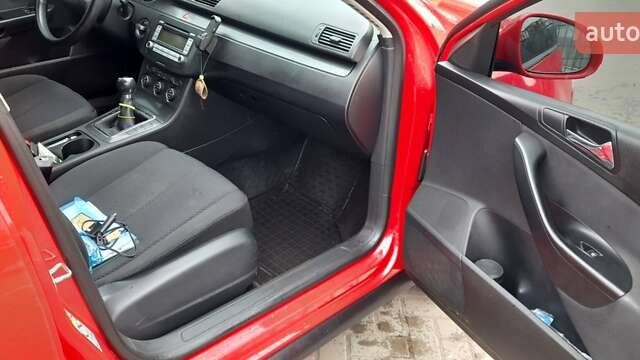 Фольксваген Пассат, объемом двигателя 1.6 л и пробегом 230 тыс. км за 6000 $, фото 5 на Automoto.ua