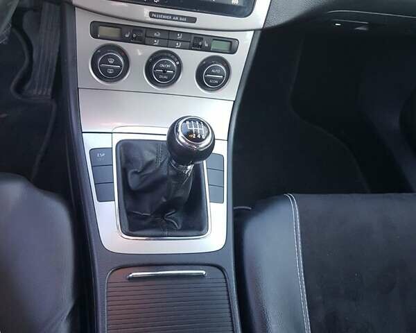 Фольксваген Пассат, объемом двигателя 1.97 л и пробегом 350 тыс. км за 6000 $, фото 1 на Automoto.ua