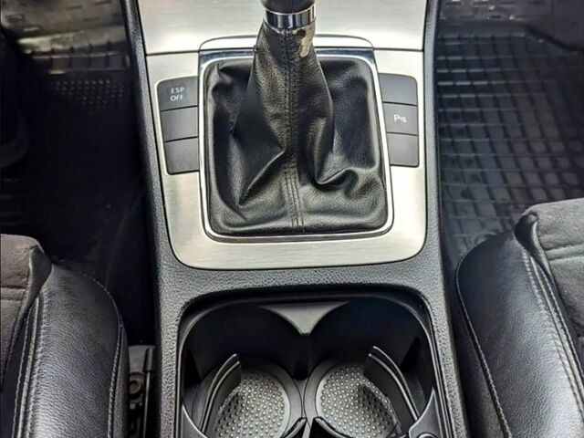 Фольксваген Пассат, объемом двигателя 2 л и пробегом 415 тыс. км за 6100 $, фото 7 на Automoto.ua