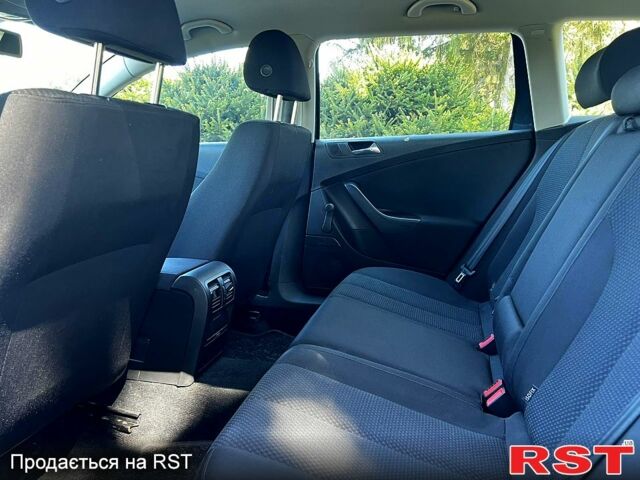 Фольксваген Пассат, об'ємом двигуна 1.6 л та пробігом 207 тис. км за 6300 $, фото 9 на Automoto.ua