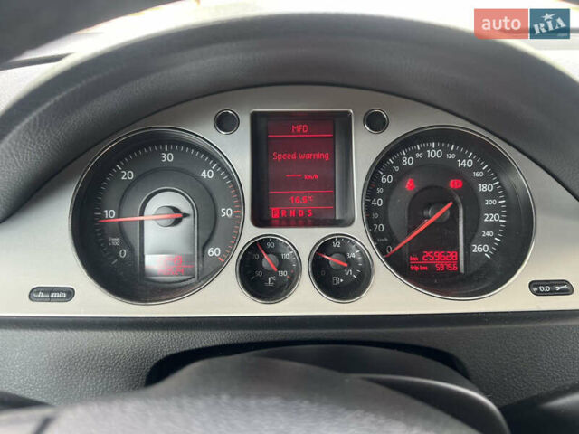 Фольксваген Пассат, об'ємом двигуна 2 л та пробігом 260 тис. км за 6300 $, фото 4 на Automoto.ua