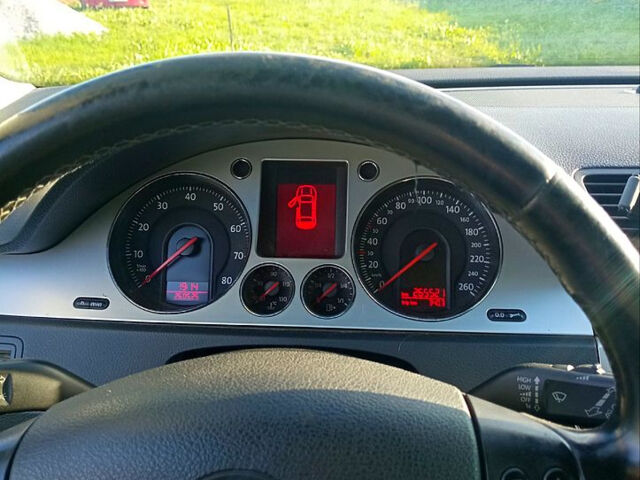 Фольксваген Пассат, объемом двигателя 1.8 л и пробегом 266 тыс. км за 5500 $, фото 7 на Automoto.ua