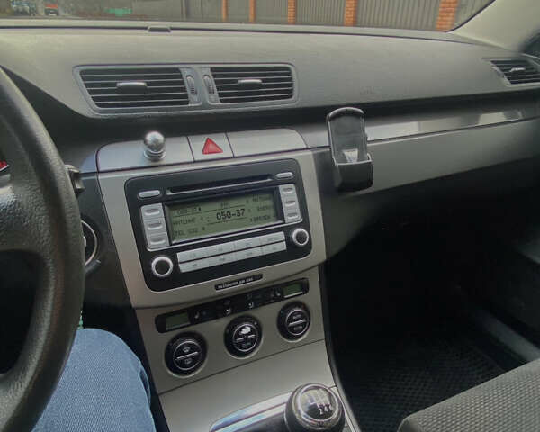 Фольксваген Пассат, объемом двигателя 2 л и пробегом 315 тыс. км за 6500 $, фото 21 на Automoto.ua