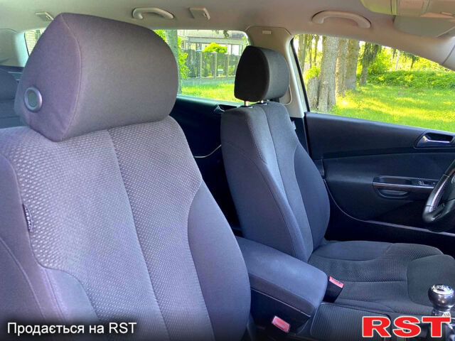 Фольксваген Пассат, объемом двигателя 1.6 л и пробегом 174 тыс. км за 6100 $, фото 7 на Automoto.ua