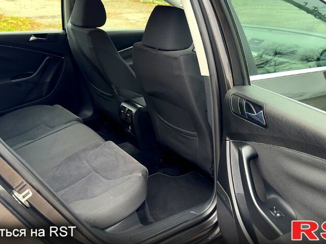 Фольксваген Пассат, объемом двигателя 2 л и пробегом 204 тыс. км за 7000 $, фото 9 на Automoto.ua