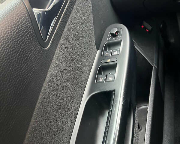 Фольксваген Пассат, об'ємом двигуна 1.8 л та пробігом 214 тис. км за 6777 $, фото 21 на Automoto.ua