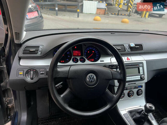 Фольксваген Пассат, об'ємом двигуна 1.8 л та пробігом 214 тис. км за 6777 $, фото 17 на Automoto.ua